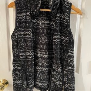 Women's Lena Black & White Fleece/Plush Full Zip Vest